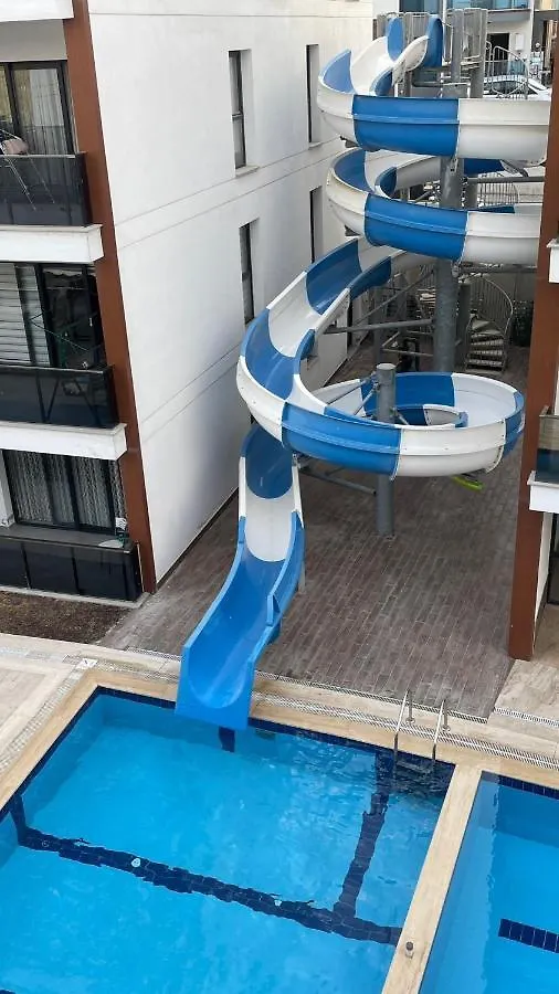 Queenada Rezidance A19 Kusadası 0*,  Türkei